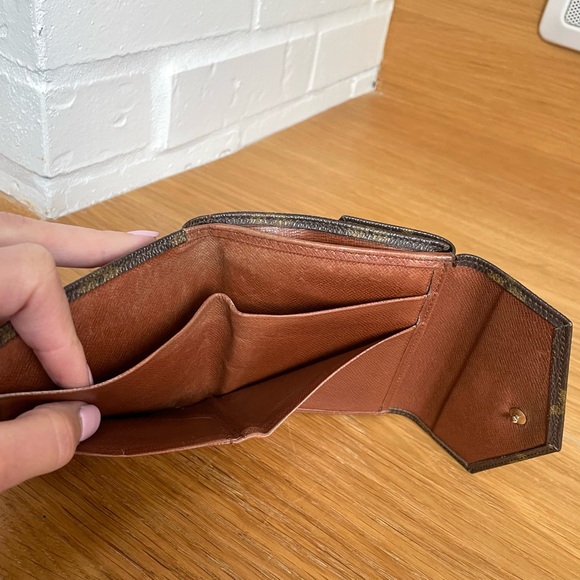 Louis Vuitton Authentic Monogram Elise Wallet on Chain - Picture 11 of 12